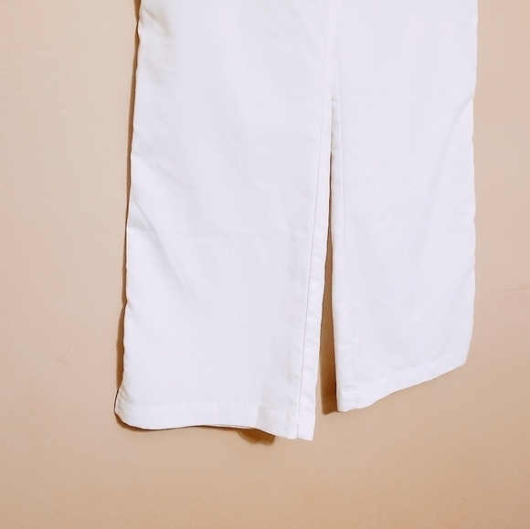 Grey's Anatomy | Women's White Medical Scrubs Pants (Size XS) - Picture 13 of 14